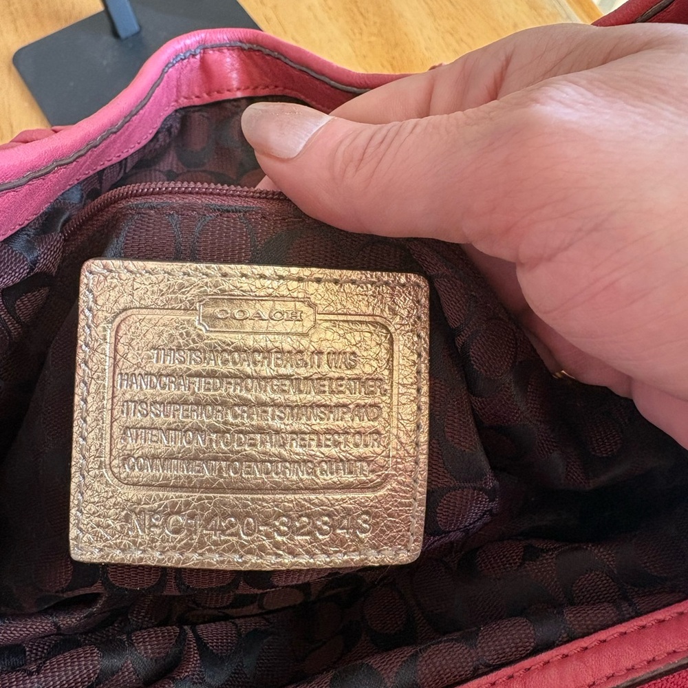 Coach Madison Carlyle 2014 pink gathered leather. Metal hangtag! - Picture 4 of 8